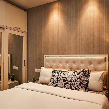 Zenia Luxury Suites And Serviced Apartments Mumbai Exteriör bild